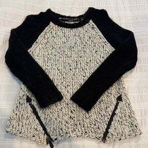 Kensie Black and White Women's Sweater